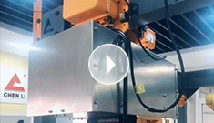 辰力電動葫蘆配置：不銹鋼車輪、施耐德變頻器、進(jìn)口鏈條、不銹鋼防護(hù)